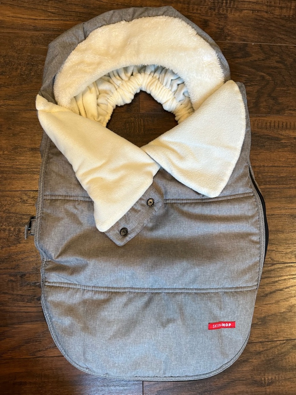 Skip Hop Gray and Cream Stroller Footmuff with Plush Lining